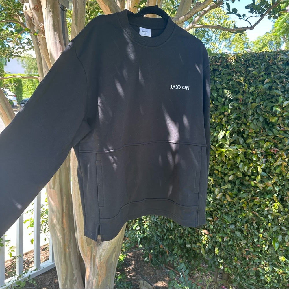 Jaxxon men’s black crew neck